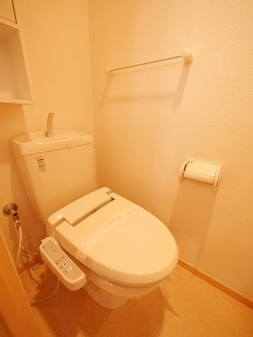 トイレ　■温水洗浄便座■収納付き