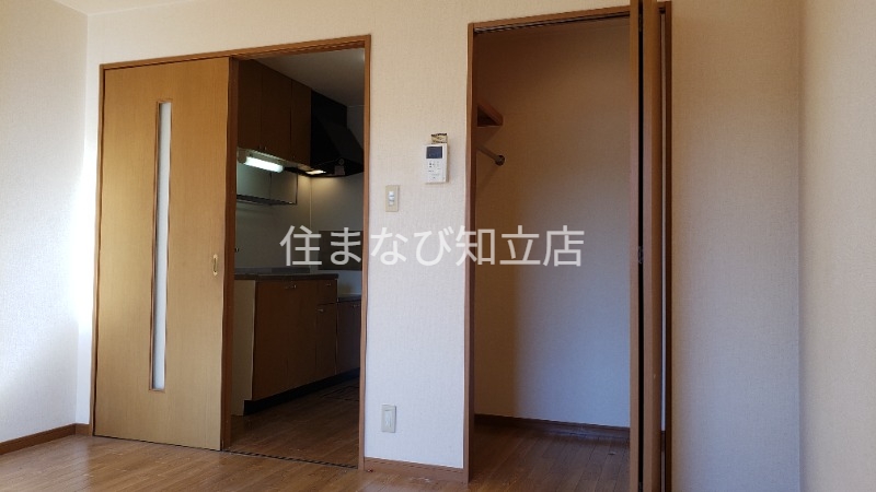 居室・リビング　同型別部屋写真