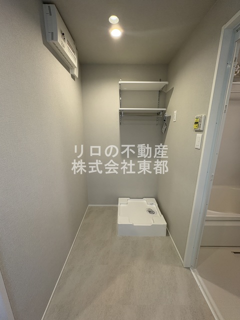 その他　水漏れの心配がない防水パン付きの洗濯機置き場です♪