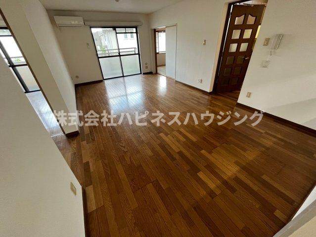 その他部屋・スペース　広々ＬＤＫ15帖。