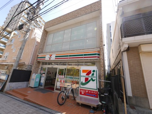 コンビニ　セブン-イレブン藤沢片瀬海岸１丁目店（コンビニ）まで336m