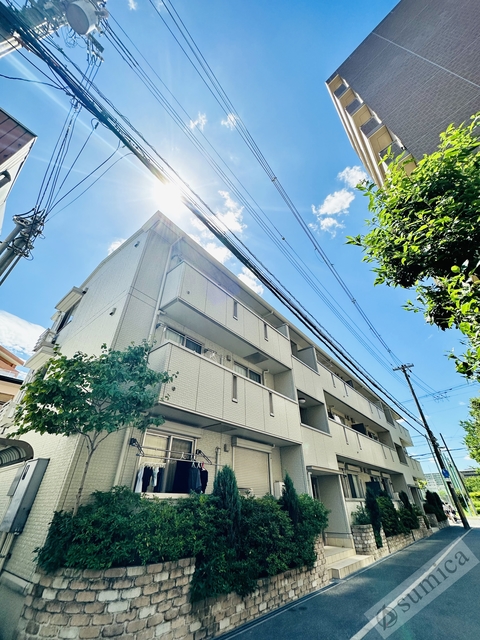 建物外観　モノトーンを基調とした洗礼された佇まい