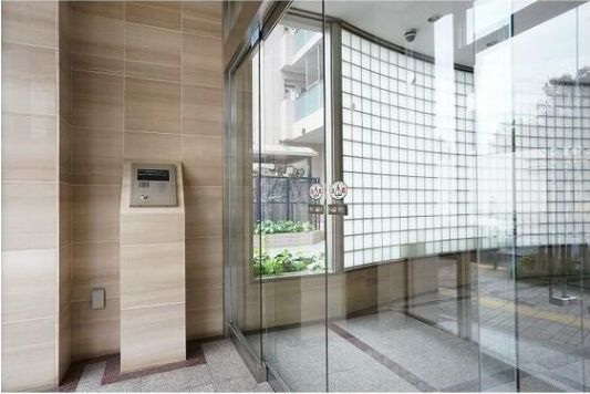 エントランス　044-299-8985までお気軽にお電話下さい♪