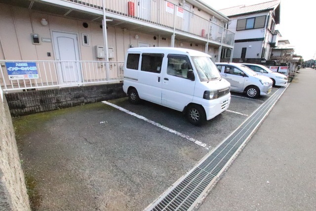 駐車場　【空要確認】駐車場