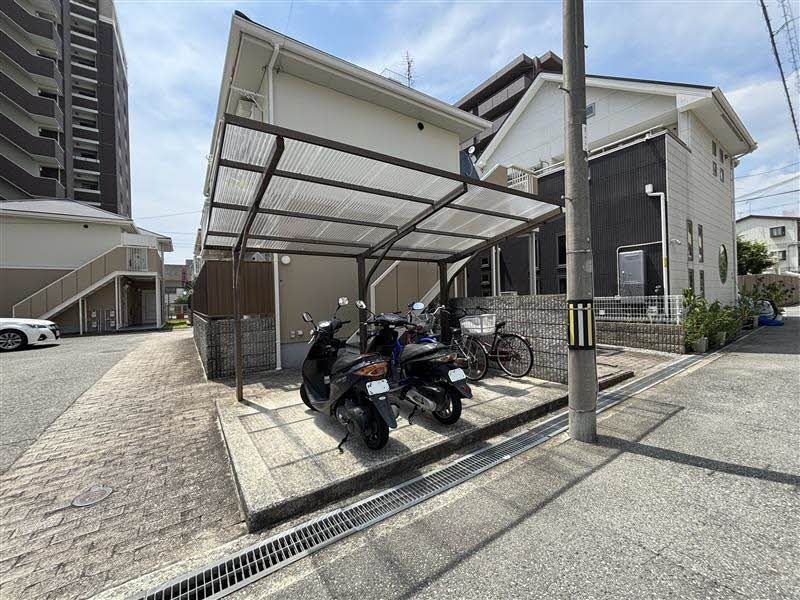 建物外観　入居者様専用駐輪場