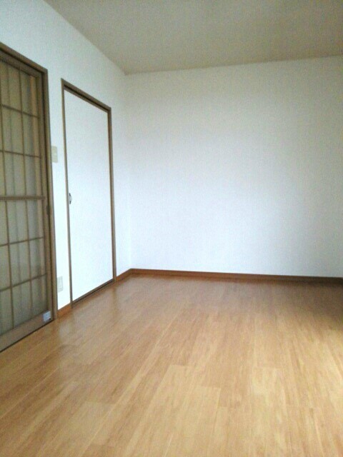 居室・リビング　※別号室別間取り参考写真