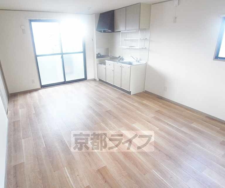 居室・リビング　広々としたお部屋です
