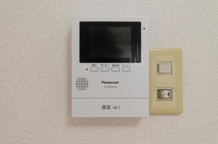 セキュリティ　テレビモニター付きインターフォン