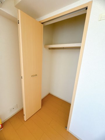収納　※クリーニング前のお部屋です