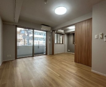 居室・リビング　写真は同タイプ住居です。