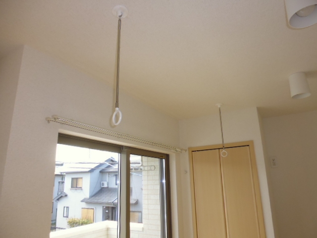 その他設備　室内物干し