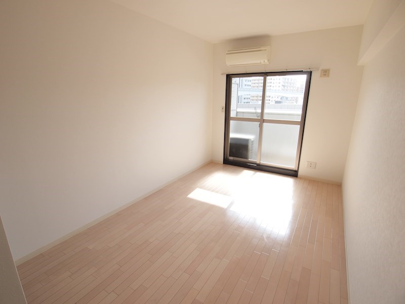 その他部屋・スペース　全居室南向きの明るいお部屋です。