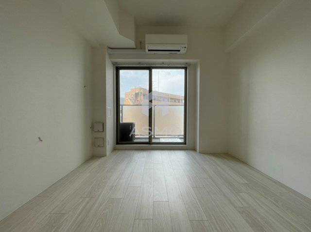 居室・リビング　同マンション別部屋参考写真