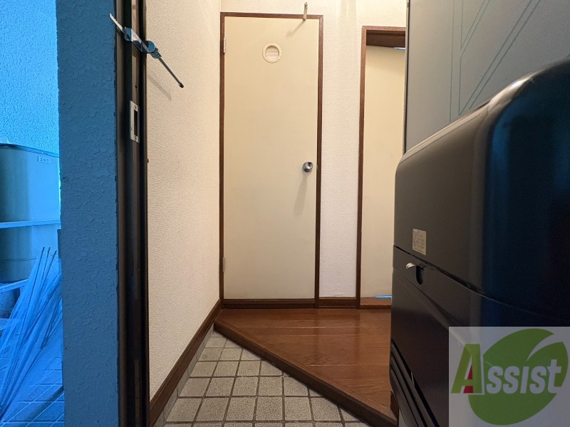 玄関　玄関の様子です。明るい印象ですね。気分もあがりそう。