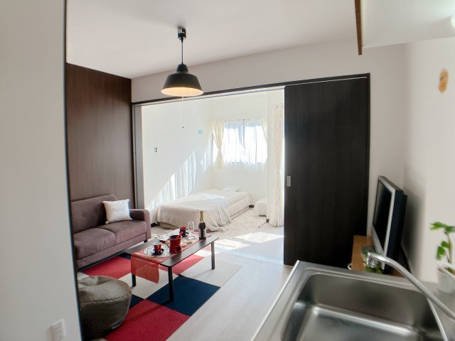 その他部屋・スペース　DKと洋室を繋げて9.3帖の1Rとして使用可能（モデル写真）