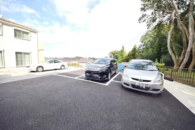 駐車場　★人気の１ＬＤＫ★