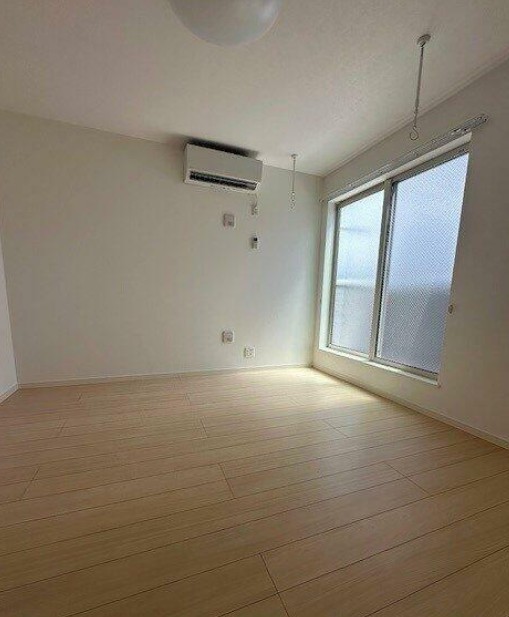 居室・リビング　※別部屋参考写真