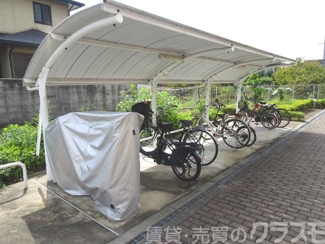 その他共有部分　屋根付き駐輪場