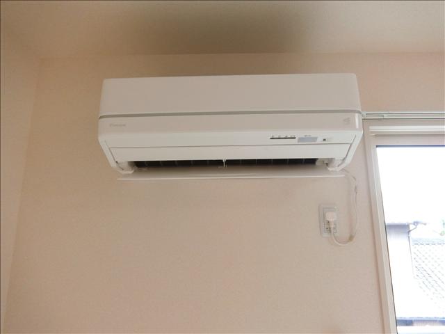 その他設備　エアコン伝います
