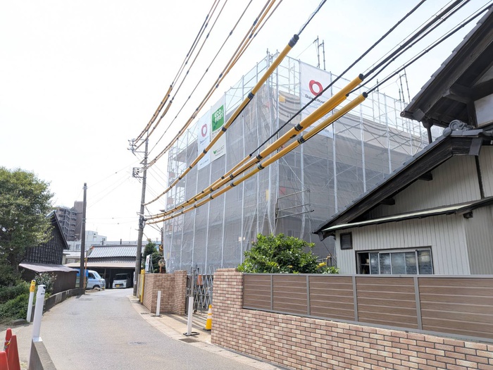 建物外観　建築中