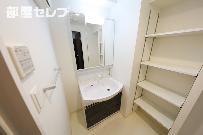 洗面設備　６０４号室写真