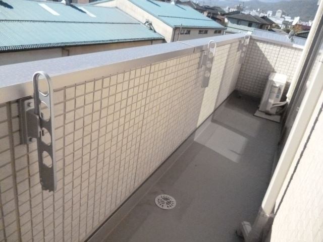 バルコニー　カウンター収納