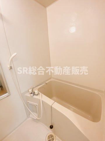 バス・シャワールーム　浴室とっても綺麗で気持ち良いです♪
