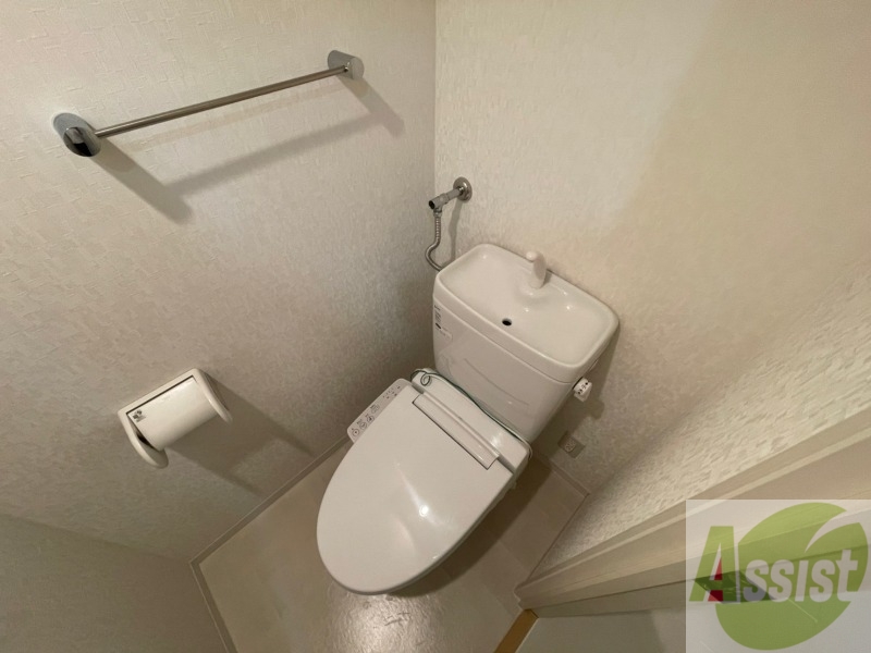 トイレ　ウォシュレットがついたトイレです。安心して使用できますね。