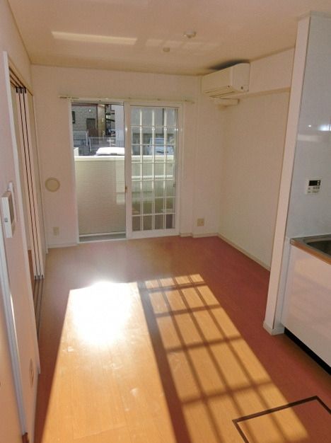居室・リビング　明るいお部屋です