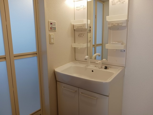 洗面設備　同物件、類似間取りのイメージ写真です