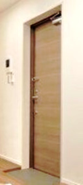 玄関　同仕様の別部屋画像