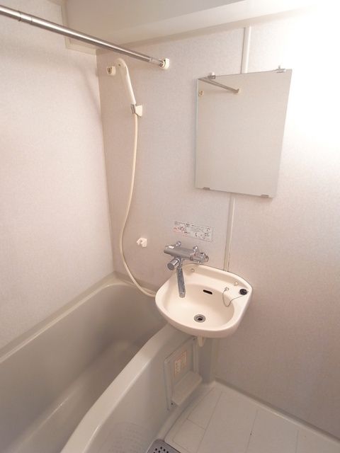 バス・シャワールーム　（別タイプ参考写真）パレステュディオ文京南　 文京区水道２
