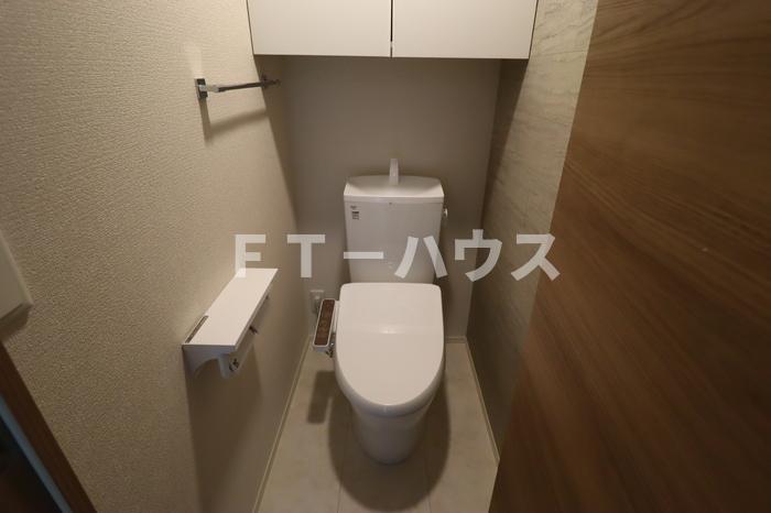 トイレ　温水洗浄暖房便座