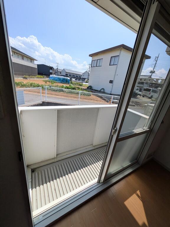 ＪＲ常磐線 荒川沖駅 バス乗車時間：15分 最寄りバス停で下車 徒歩4分 2階建 築28年の内装写真
