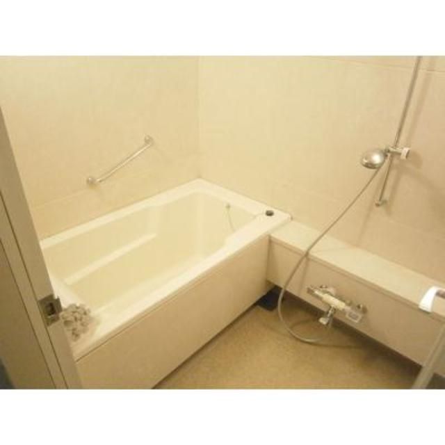 バス・シャワールーム　※写真は同タイプ住戸です。