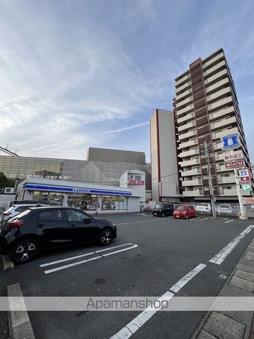 コンビニ　ローソン（コンビニ）まで470m