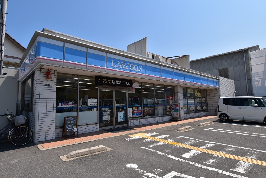 コンビニ　ローソン 寝屋川秦町店（コンビニ）まで158m