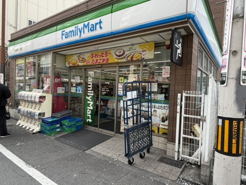 コンビニ　ファミリーマート 難波中二丁目店（コンビニ）まで56m