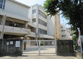 小学校　高石市立高陽小学校（小学校）まで616m