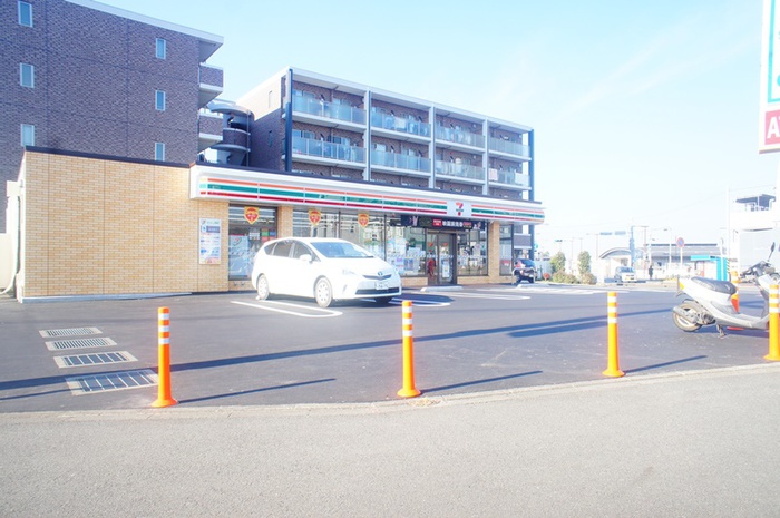 コンビニ　セブンイレブン　かしわ台駅前店（コンビニ）まで167m