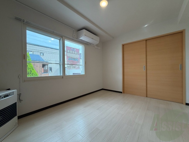 居室・リビング　広くてキレイなお部屋が広がっていて、充実した生活が送れそう。