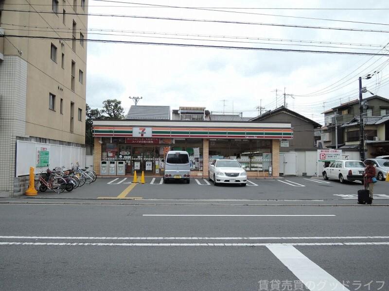 コンビニ　セブンイレブン二条城北店（コンビニ）まで130m