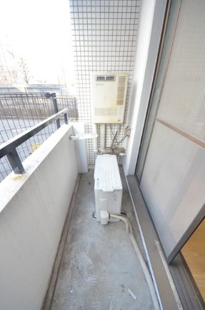 ＪＲ中央線 八王子駅 徒歩5分 4階建 築40年の内装写真
