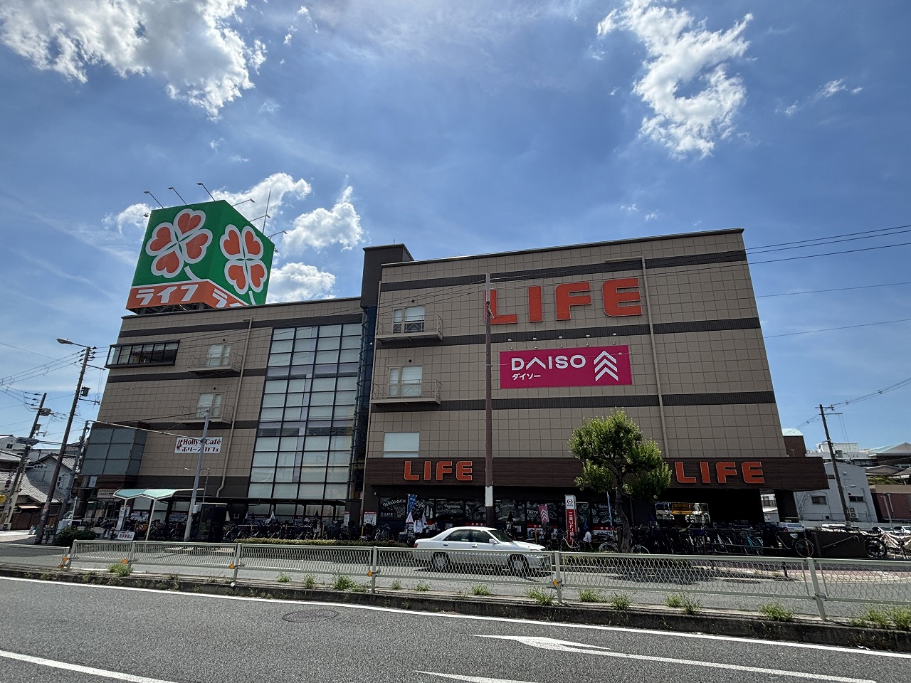 スーパー　ライフ巽店（スーパー）まで495m
