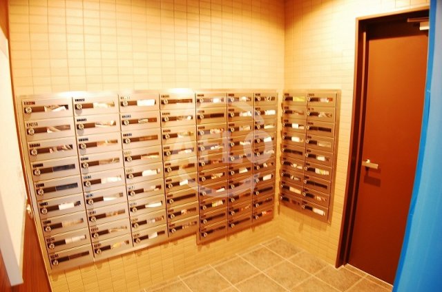 その他　レジールアッシュ南堀江　共用ポスト