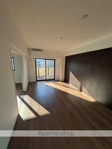 エルグランド二日市の居間写真