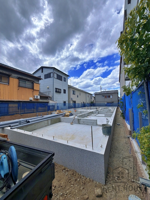 建物外観　外観（建設中）