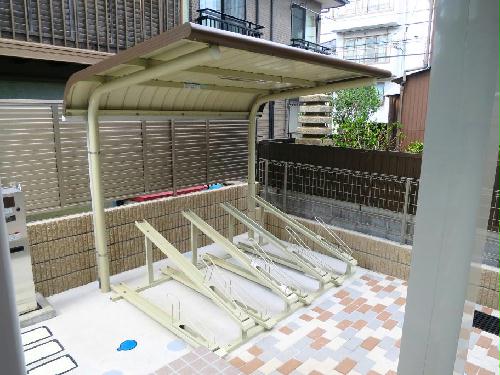 その他共有部分　屋根付き駐輪場あります♪