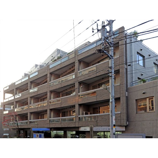 H&M南青山 EASTの外観写真