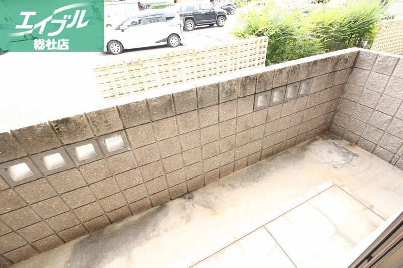 バルコニー　土間テラス